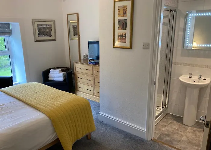 Ebor House Bed & Breakfast 4*