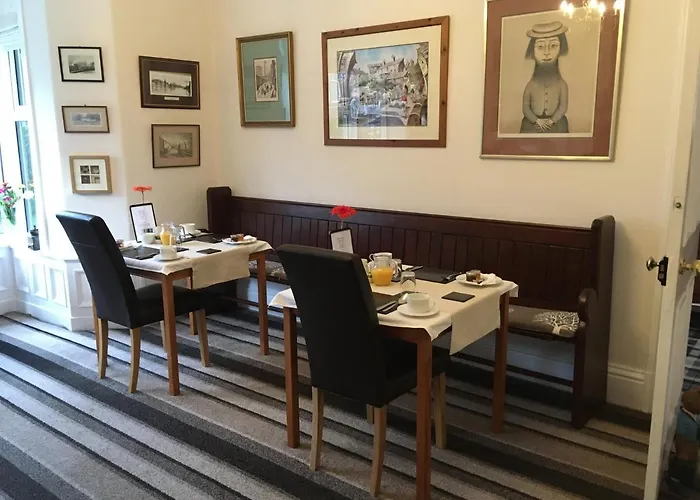 Ebor House Bed & Breakfast 4*